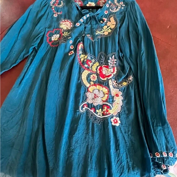 Long sleeve top by Johnny Was - Picture 9 of 10